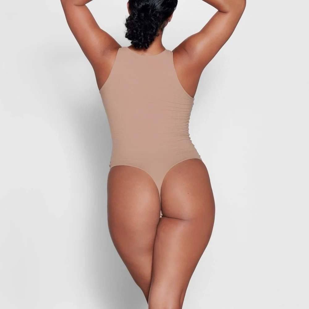 SKIMS Fits Everybody High Neck Thong Bodysuit in Sienna - Picture 4 of 5